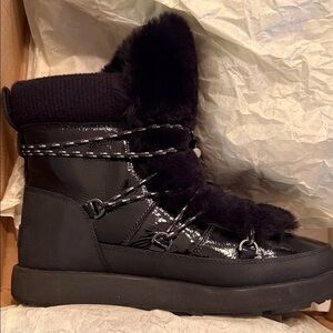 UGG Highland Women's Black Fur-Lined Boots